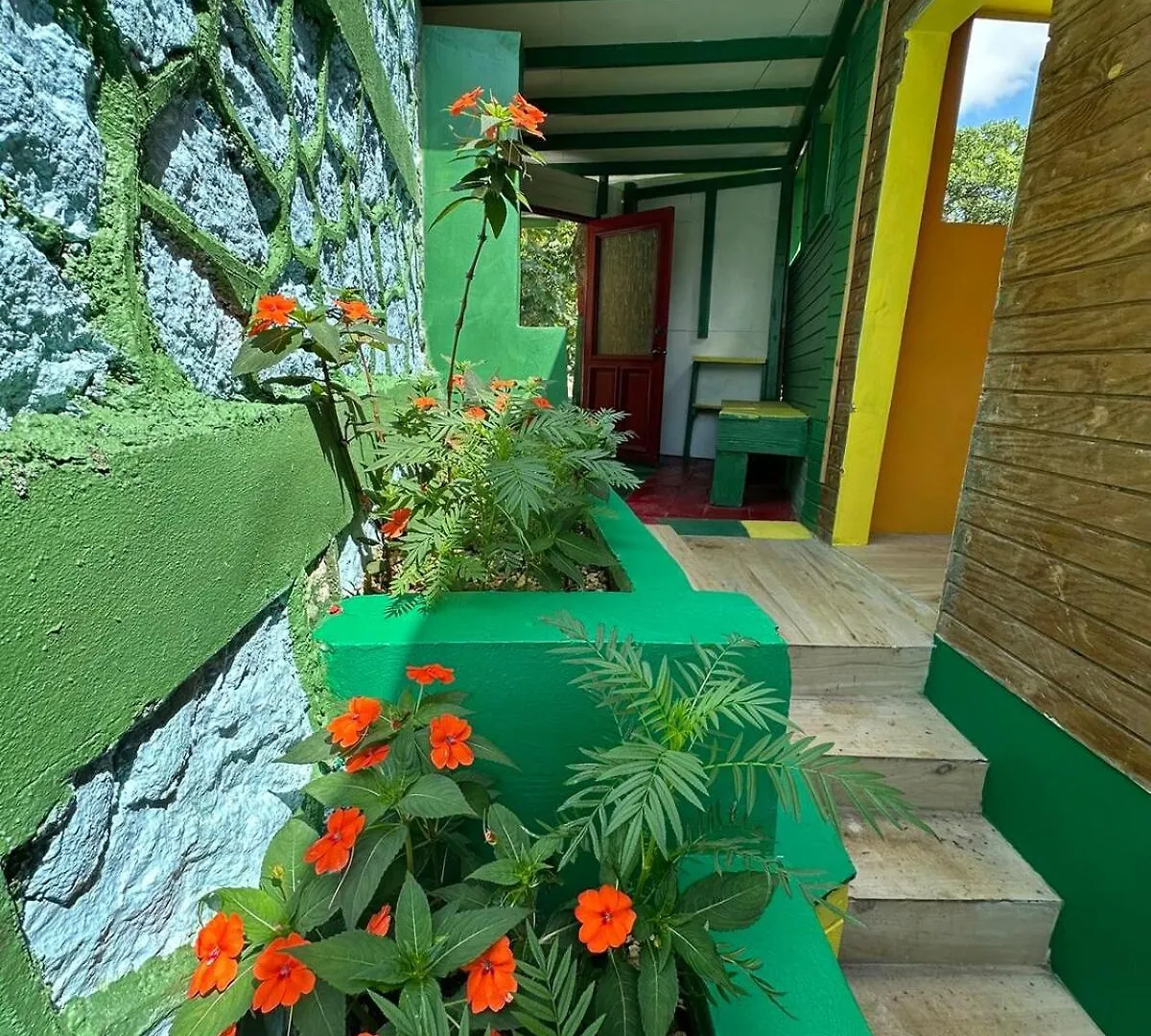 Exclusive Mountain And Farm Villa Escape Spring Garden