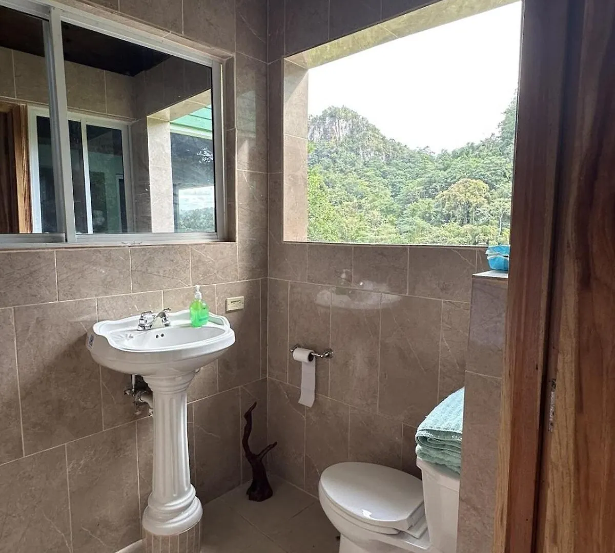 Exclusive Mountain And Farm Villa Escape Spring Garden